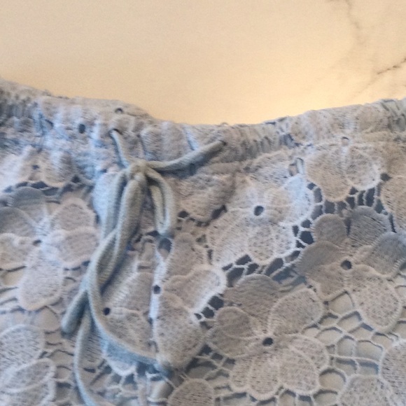 Forever 21 light blue lace shorts, XS - Picture 2 of 4